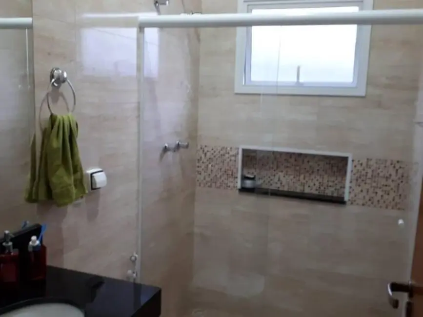 Foto 5 de Casa com 4 quartos à venda, 235m2 em Quiririm, Taubate - SP