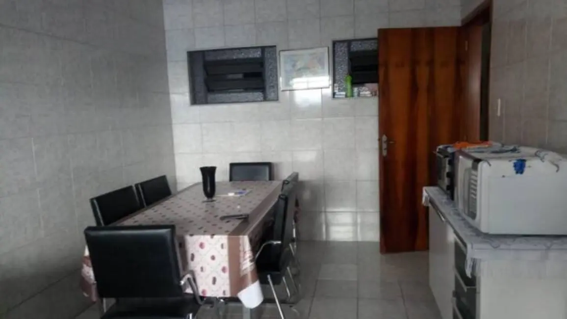 Foto 4 de Casa com 3 quartos à venda, 190m2 em Jardim Ana Emilia, Taubate - SP