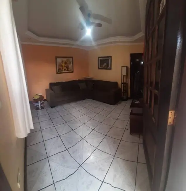 Foto 3 de Casa com 3 quartos à venda, 120m2 em Taubate - SP