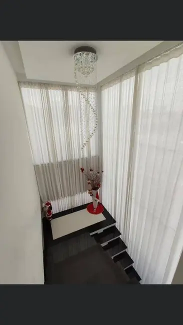 Foto 5 de Sobrado com 3 quartos à venda, 246m2 em Estiva, Taubate - SP