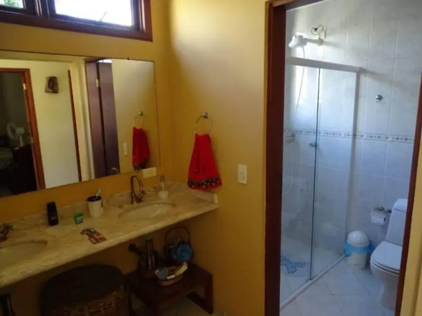 Foto 9 de Sobrado com 3 quartos à venda, 275m2 em Indaiá, Caraguatatuba - SP