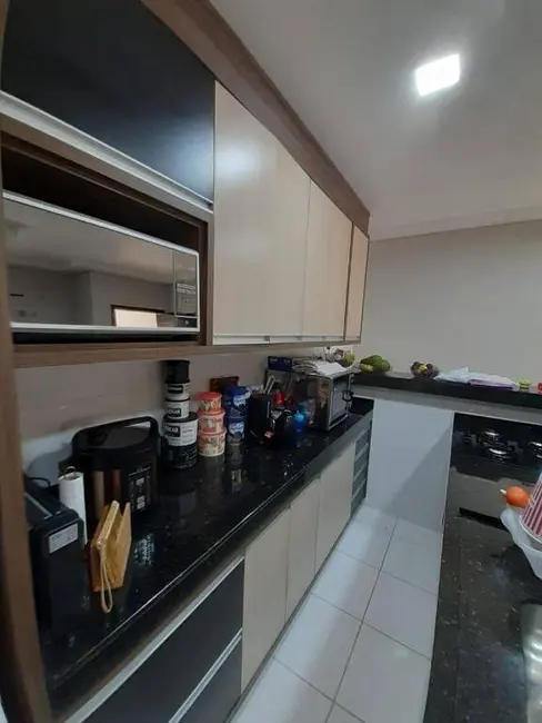 Foto 3 de Casa com 3 quartos à venda, 77m2 em Residencial Estoril, Taubate - SP