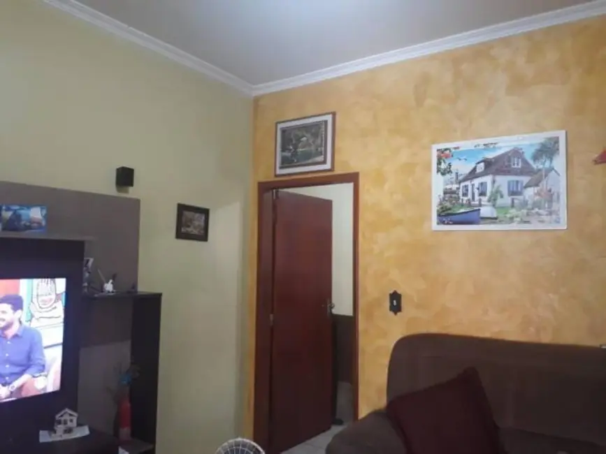 Foto 3 de Casa com 2 quartos à venda, 85m2 em Quiririm, Taubate - SP