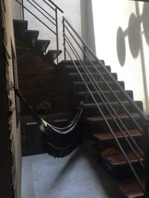 Sobrado com 3 quartos à venda, 216m2 em Chácaras Cataguá, Taubate - SP - imagem 2 Foto 2 de Sobrado com 3 quartos à venda, 216m2 em Chácaras Cataguá, Taubate - SP