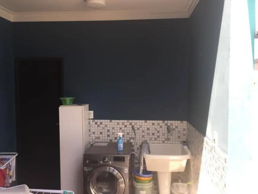 Sobrado com 3 quartos à venda, 216m2 em Chácaras Cataguá, Taubate - SP - imagem 6 Foto 6 de Sobrado com 3 quartos à venda, 216m2 em Chácaras Cataguá, Taubate - SP