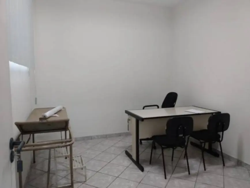 Foto 3 de Sala Comercial para alugar, 100m2 em Centro, Taubate - SP