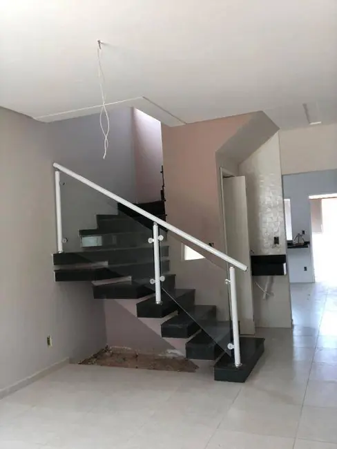 Foto 3 de Sobrado com 3 quartos à venda, 116m2 em Vila Marly, Taubate - SP