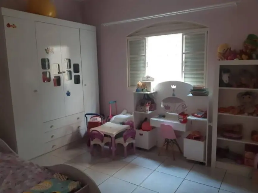 Foto 7 de Casa com 2 quartos à venda, 154m2 em Parque São Luís, Taubate - SP