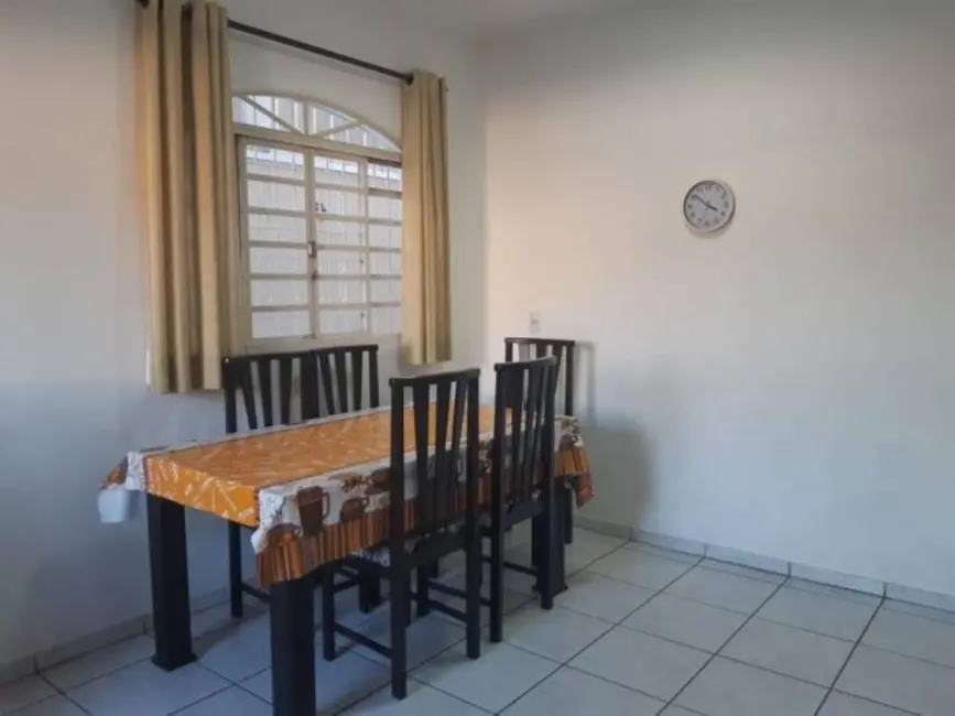 Foto 5 de Casa com 2 quartos à venda, 154m2 em Parque São Luís, Taubate - SP