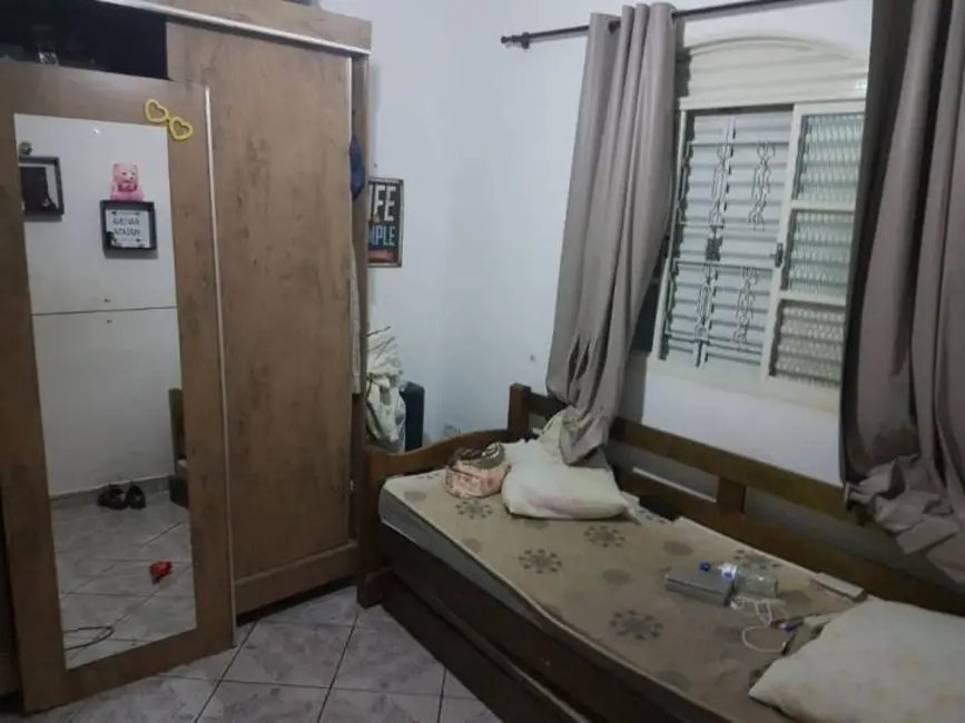 Foto 2 de Casa com 3 quartos à venda, 150m2 em Parque Aeroporto, Taubate - SP