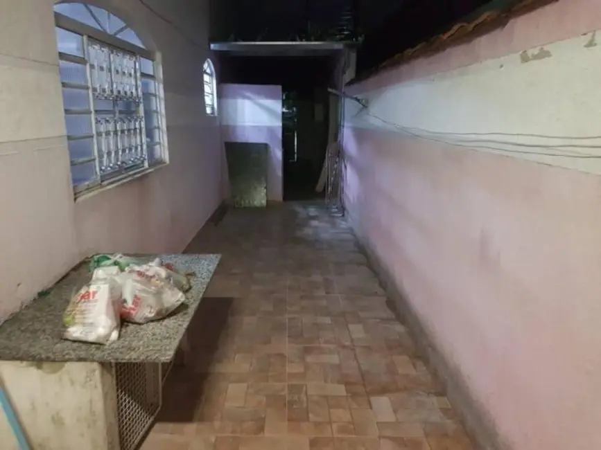 Foto 5 de Casa com 3 quartos à venda, 150m2 em Parque Aeroporto, Taubate - SP