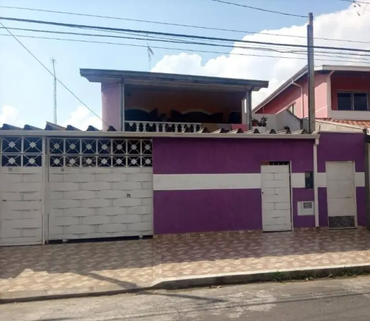 Foto 1 de Casa com 3 quartos à venda, 150m2 em Parque Aeroporto, Taubate - SP