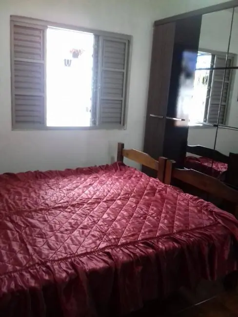 Foto 7 de Casa com 2 quartos à venda, 80m2 em Jardim Gurilândia, Taubate - SP