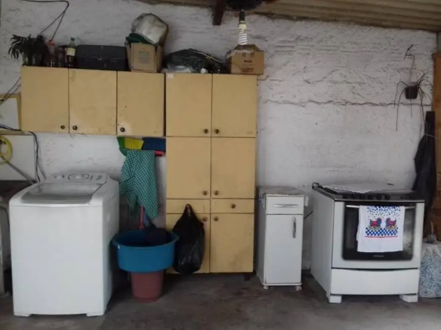 Foto 4 de Casa com 2 quartos à venda, 80m2 em Jardim Gurilândia, Taubate - SP