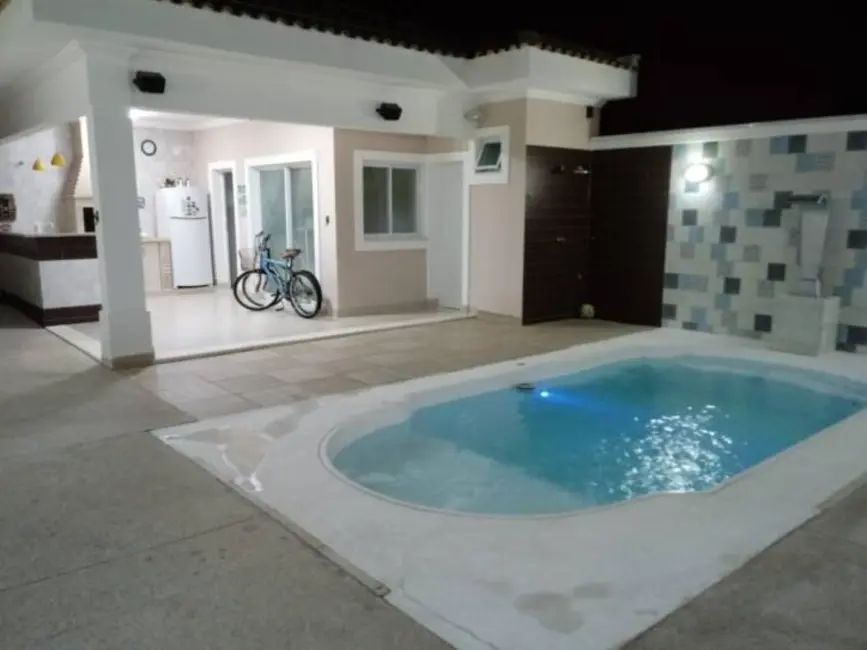 Foto 5 de Sobrado com 3 quartos à venda, 306m2 em Piracangaguá, Taubate - SP