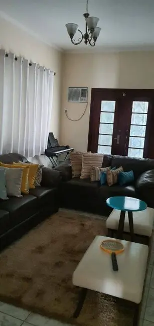 Casa com 4 quartos à venda, 154m2 em Jardim Santa Clara, Taubate - SP - imagem 8 Foto 8 de Casa com 4 quartos à venda, 154m2 em Jardim Santa Clara, Taubate - SP