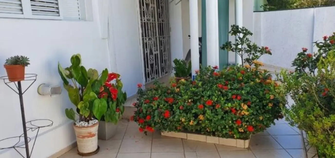 Casa com 4 quartos à venda, 154m2 em Jardim Santa Clara, Taubate - SP - imagem 3 Foto 3 de Casa com 4 quartos à venda, 154m2 em Jardim Santa Clara, Taubate - SP