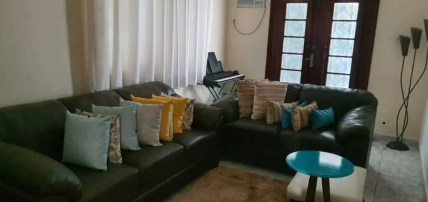 Casa com 4 quartos à venda, 154m2 em Jardim Santa Clara, Taubate - SP - imagem 7 Foto 7 de Casa com 4 quartos à venda, 154m2 em Jardim Santa Clara, Taubate - SP