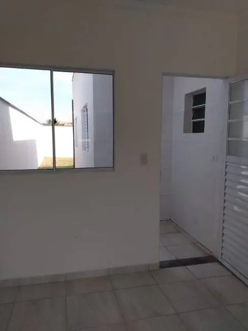 Foto 5 de Casa com 2 quartos à venda, 65m2 em Parque Aeroporto, Taubate - SP