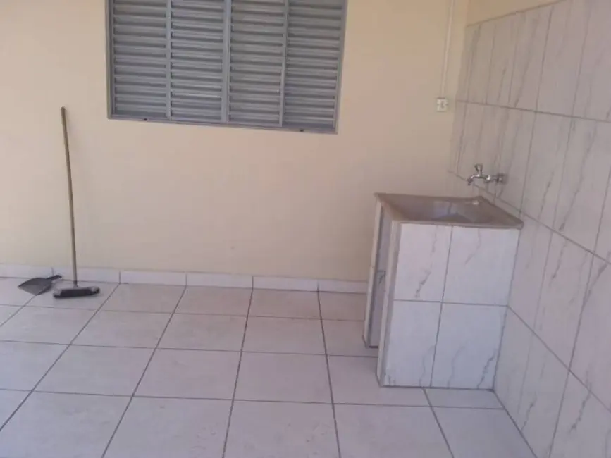 Foto 6 de Casa com 2 quartos à venda, 130m2 em Jardim Bela Vista, Taubate - SP