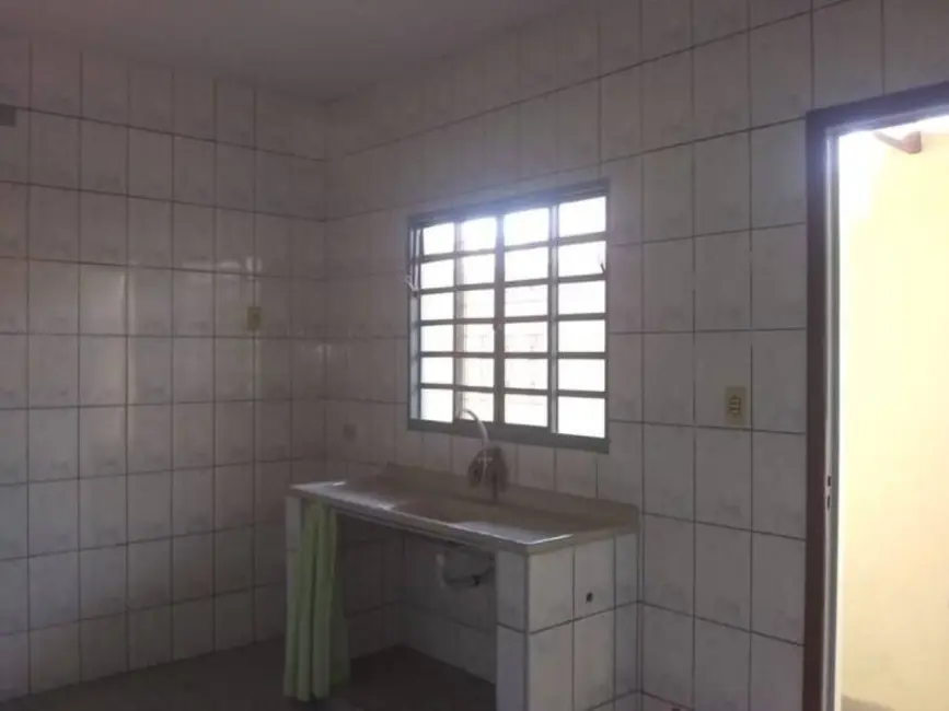 Foto 3 de Casa com 2 quartos à venda, 130m2 em Jardim Bela Vista, Taubate - SP