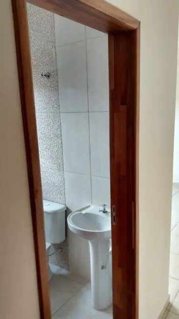 Foto 6 de Casa com 2 quartos à venda, 68m2 em Barreiro, Taubate - SP