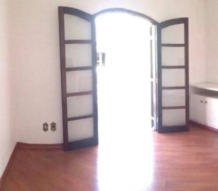 Foto 3 de Sobrado com 3 quartos à venda, 130m2 em Quiririm, Taubate - SP