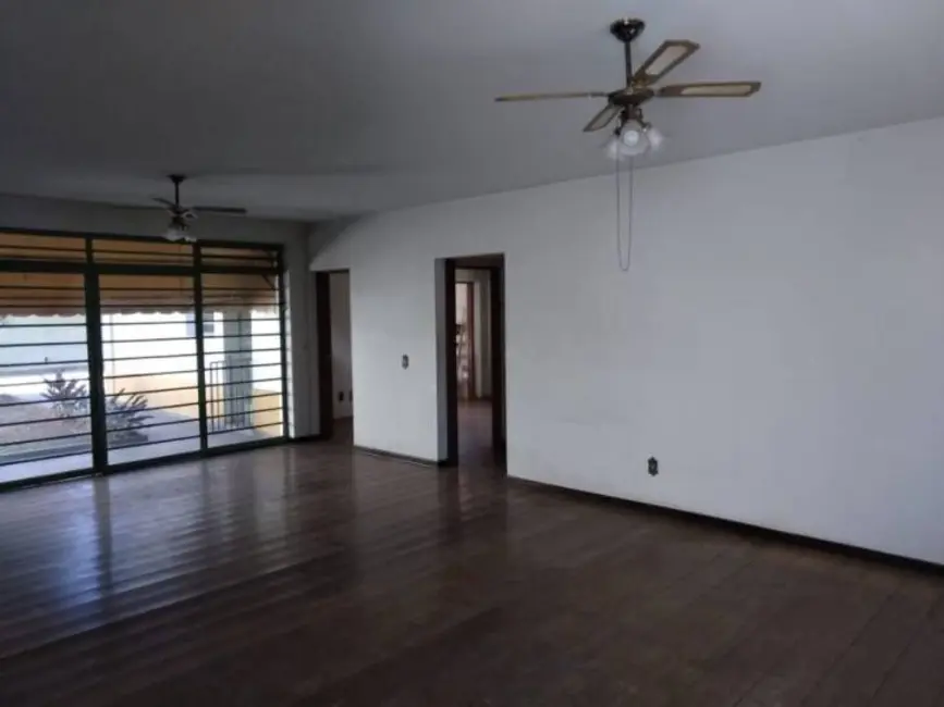 Foto 6 de Casa com 3 quartos à venda, 247m2 em Jardim Santa Clara, Taubate - SP
