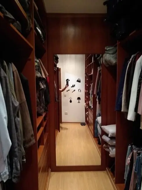 Foto 8 de Sobrado com 3 quartos à venda, 220m2 em Jardim Maria Augusta, Taubate - SP