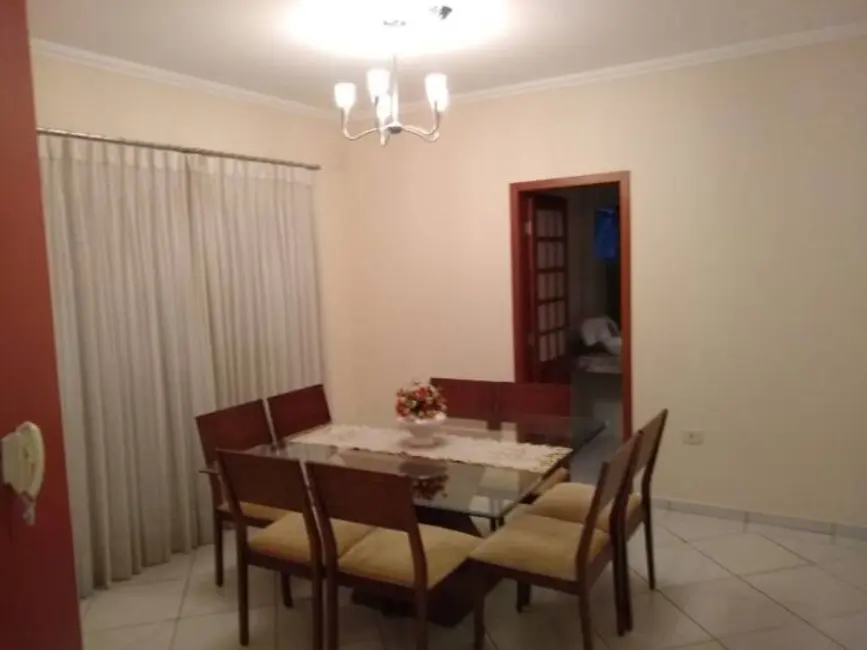 Foto 4 de Sobrado com 3 quartos à venda, 220m2 em Jardim Maria Augusta, Taubate - SP