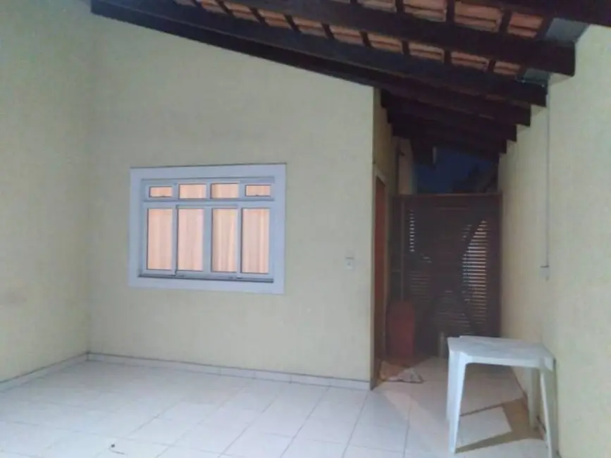 Foto 2 de Casa com 2 quartos à venda, 84m2 em Tremembe - SP