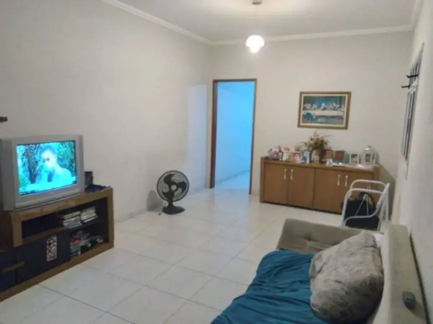 Foto 3 de Casa com 2 quartos à venda, 84m2 em Tremembe - SP