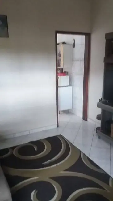 Foto 3 de Casa com 2 quartos à venda, 65m2 em Jardim Gurilândia, Taubate - SP