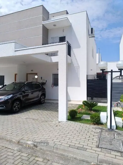 Foto 1 de Sobrado com 3 quartos à venda, 100m2 em Vila Areao, Taubate - SP
