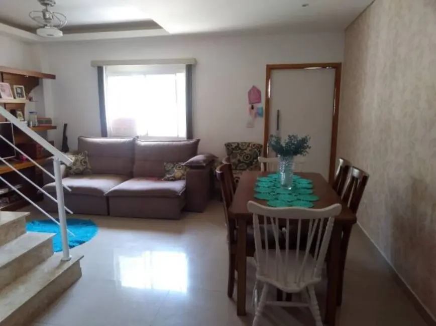 Foto 2 de Sobrado com 3 quartos à venda, 100m2 em Vila Areao, Taubate - SP
