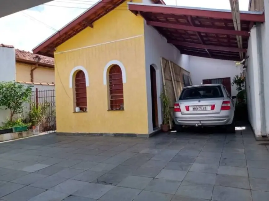 Foto 2 de Casa com 3 quartos à venda, 134m2 em Vila Nossa Senhora das Graças, Taubate - SP