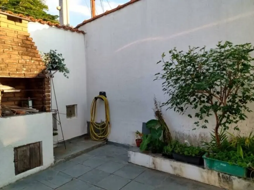 Foto 4 de Casa com 3 quartos à venda, 134m2 em Vila Nossa Senhora das Graças, Taubate - SP