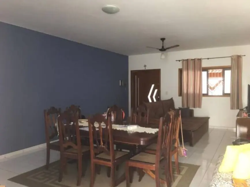 Foto 4 de Sobrado com 3 quartos à venda, 165m2 em Jardim Maria Augusta, Taubate - SP