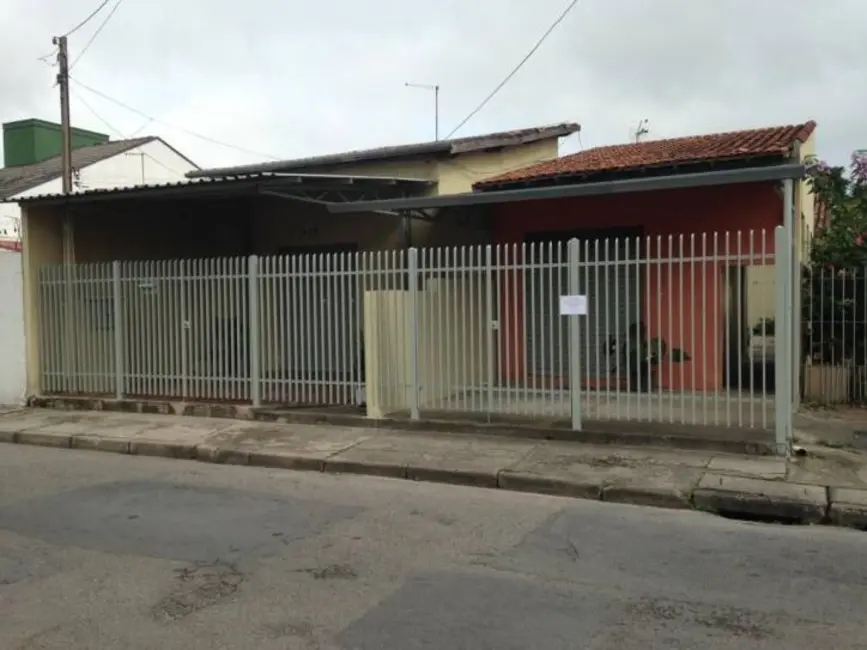 Foto 1 de Casa com 5 quartos à venda, 160m2 em Jardim Canuto Borges, Taubate - SP