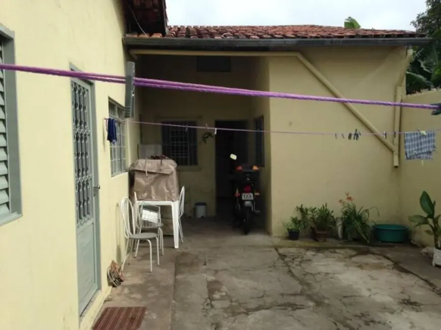 Foto 3 de Casa com 5 quartos à venda, 160m2 em Jardim Canuto Borges, Taubate - SP