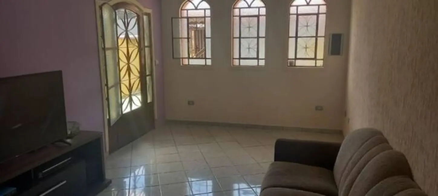 Foto 4 de Sobrado com 4 quartos à venda, 130m2 em Jardim Bela Vista, Taubate - SP