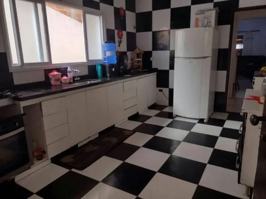 Foto 6 de Sobrado com 3 quartos à venda, 140m2 em Taubate - SP