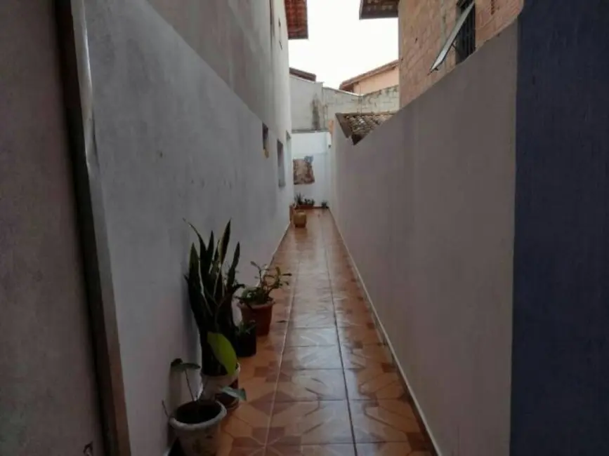 Foto 5 de Sobrado com 3 quartos à venda, 140m2 em Taubate - SP