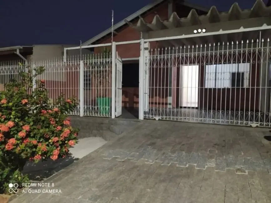 Foto 1 de Casa com 4 quartos à venda, 200m2 em Centro, Taubate - SP