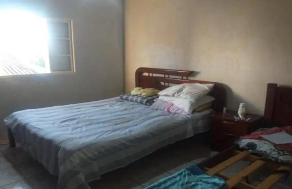 Foto 6 de Sobrado com 2 quartos à venda, 87m2 em Areão, Taubate - SP