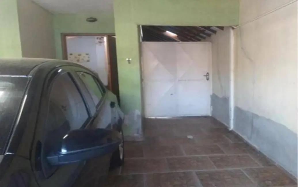 Foto 2 de Sobrado com 2 quartos à venda, 87m2 em Areão, Taubate - SP