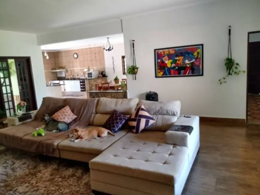 Foto 6 de Chácara com 2 quartos à venda, 900m2 em Piracangaguá, Taubate - SP