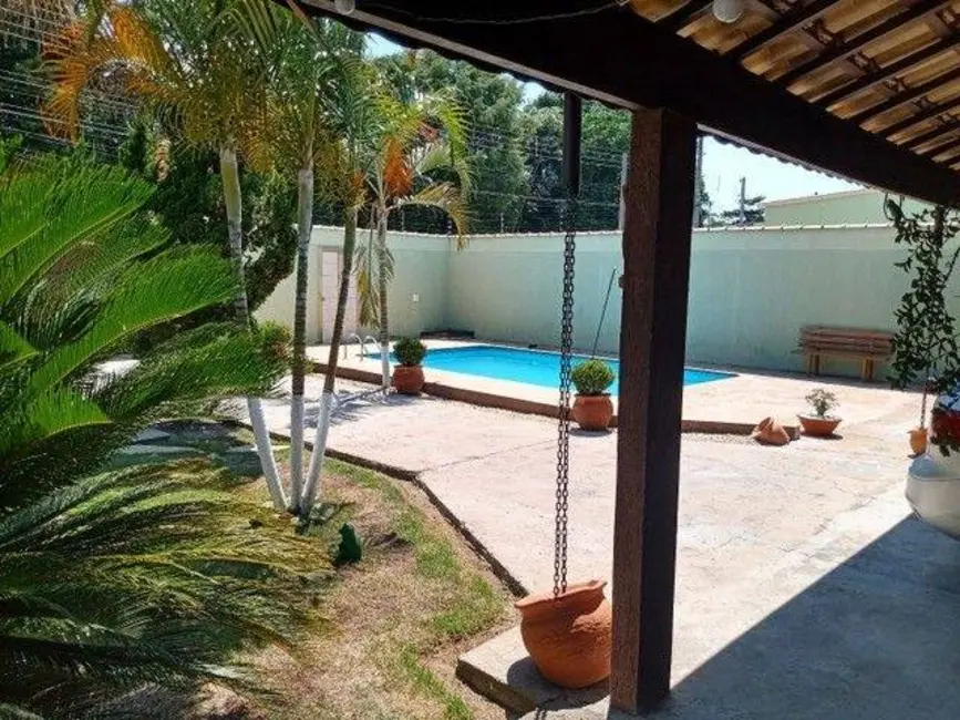 Foto 3 de Chácara com 2 quartos à venda, 900m2 em Piracangaguá, Taubate - SP