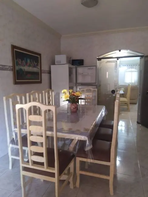 Foto 4 de Sobrado com 4 quartos à venda, 240m2 em Terra Nova, Taubate - SP