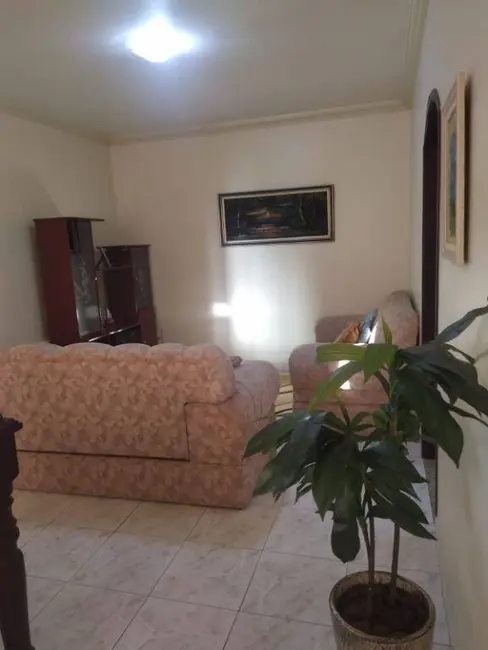 Foto 8 de Sobrado com 4 quartos à venda, 240m2 em Terra Nova, Taubate - SP